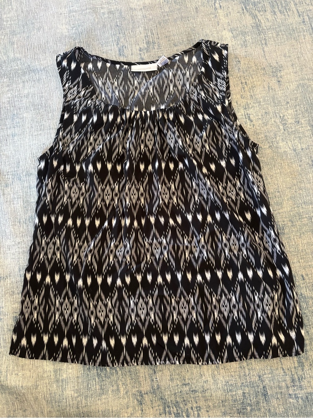 Chico's Black and White Sleeveless Patterned Tank